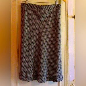 Banana Republic Light Silky Midi skirt